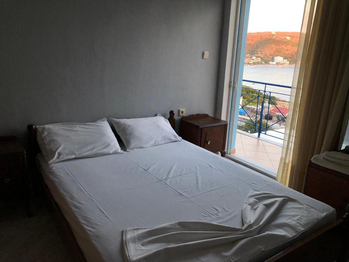 Dina House Daire Himarë Dış mekan fotoğraf