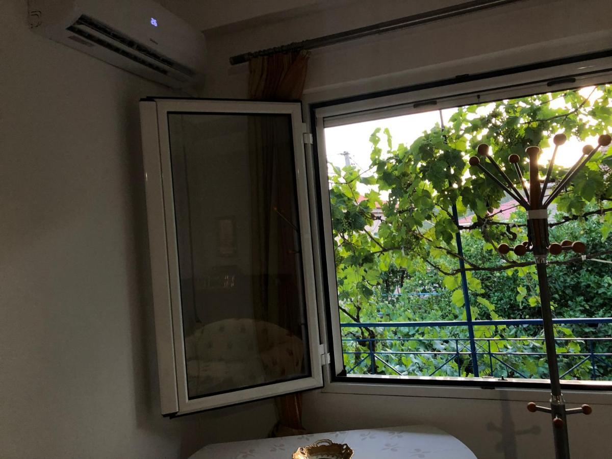 Dina House Daire Himarë Dış mekan fotoğraf
